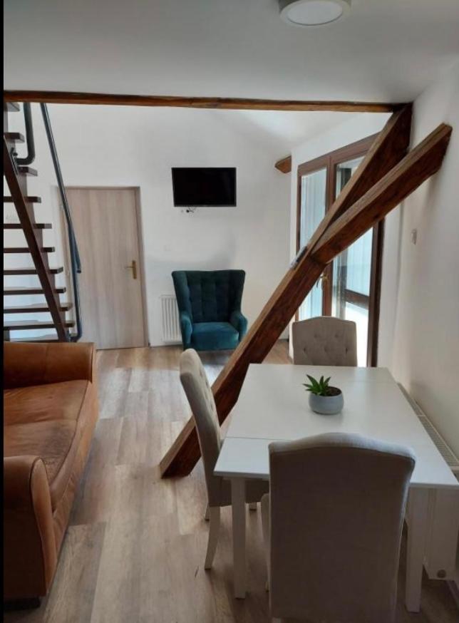 Jokai Apartman Komárno Exterior foto